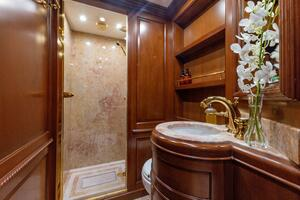 2013 Benetti Classic thumbnail 18