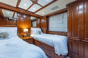2013 Benetti Classic thumbnail 28