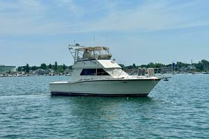 1985 Hatteras 36 Convertible thumbnail 1