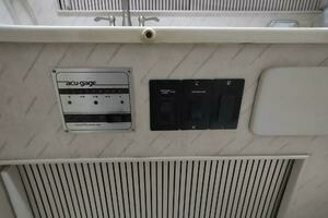1988 Tollycraft 34 Sport Sedan thumbnail 22