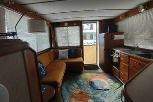 1988 Tollycraft 34 Sport Sedan thumbnail 4