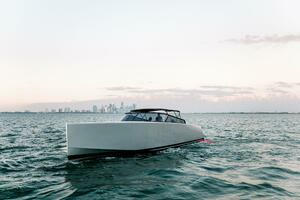 EN ROUTE 2021 VanDutch  Yacht For Sale in Miami FL