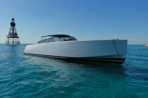 EN ROUTE 2021 VanDutch  Yacht For Sale in Miami FL
