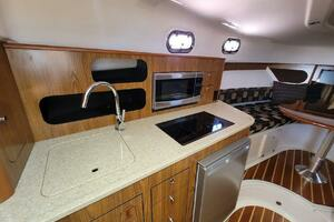 2013 Pursuit 345 Offshore thumbnail 28