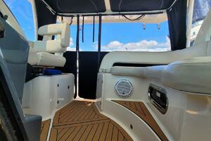 2013 Pursuit 345 Offshore thumbnail 9