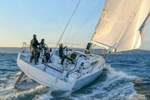 2025 Beneteau First 36 thumbnail 3