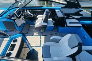 Photo 4493230 for 2022 Yamaha Boats 255 XD  