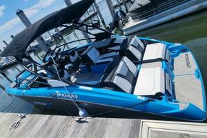 Photo 4493220 for 2022 Yamaha Boats 255 XD  