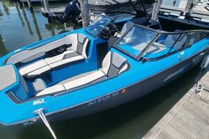 Photo 4493228 for 2022 Yamaha Boats 255 XD  