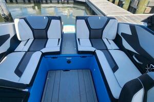 Photo 4493231 for 2022 Yamaha Boats 255 XD  