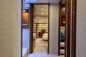 2005 Marquis 65 Motor Yacht thumbnail 16