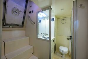 2005 Marquis 65 Motor Yacht thumbnail 57