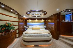 2005 Marquis 65 Motor Yacht thumbnail 19