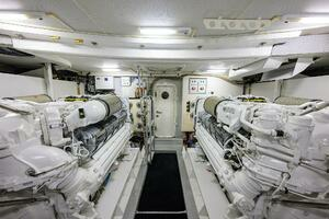 2005 Marquis 65 Motor Yacht thumbnail 55