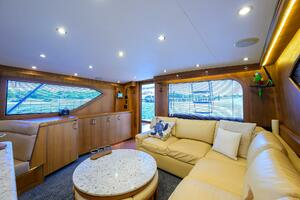 2001 Hatteras Convertible thumbnail 10