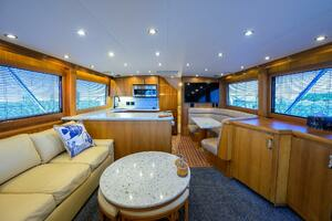 2001 Hatteras Convertible thumbnail 6