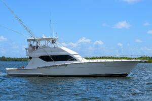 2001 Hatteras Convertible thumbnail 1