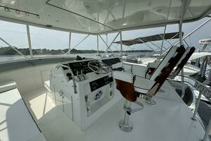 1994 Hatteras 54 Yacht thumbnail 11