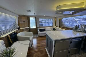 1994 Hatteras 54 Yacht thumbnail 31
