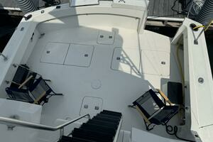 1994 Hatteras 54 Yacht thumbnail 10
