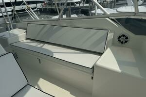1994 Hatteras 54 Yacht thumbnail 14