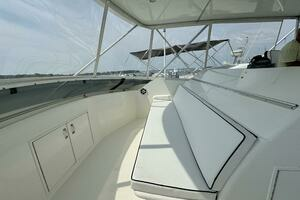 1994 Hatteras 54 Yacht thumbnail 13