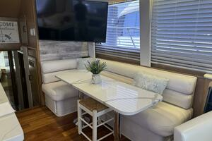 1994 Hatteras 54 Yacht thumbnail 29
