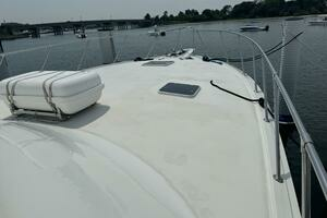 1994 Hatteras 54 Yacht thumbnail 9