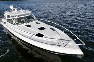 2019 Intrepid 475 Sport Yacht thumbnail 33