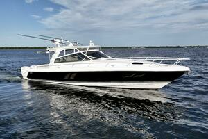 2019 Intrepid 475 Sport Yacht thumbnail 36