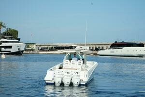 2012 Boston Whaler Whaler 370 Outrage thumbnail 20
