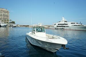 2012 Boston Whaler Whaler 370 Outrage thumbnail 5
