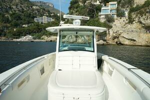 2012 Boston Whaler Whaler 370 Outrage thumbnail 9