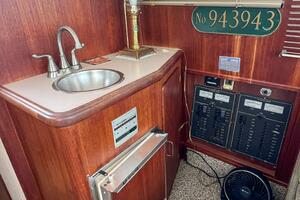1987 Tollycraft 34 Sedan Sport thumbnail 29