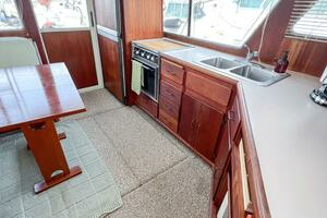 1987 Tollycraft 34 Sedan Sport thumbnail 50