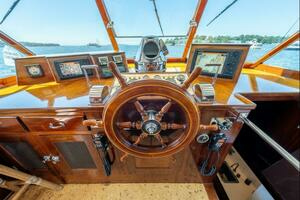 1958 Trumpy Fantail Houseboat thumbnail 9