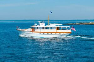 1958 Trumpy Fantail Houseboat thumbnail 2