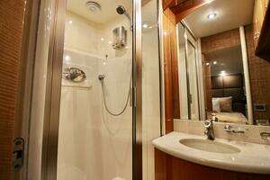 2007 Lazzara Yachts 74 Motor Yacht thumbnail 59