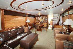 2007 Lazzara Yachts 74 Motor Yacht thumbnail 17