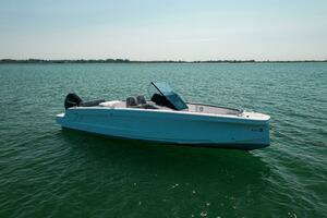 2021 Axopar 22 Spyder thumbnail 6