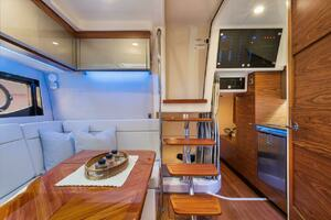 2021 Boston Whaler 405 Conquest thumbnail 32