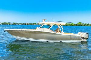  2018 Scout 380 LXF Yacht For Sale in Sarasota FL