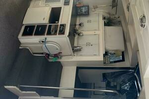 1988 CHB 46 Motor Yacht thumbnail 11