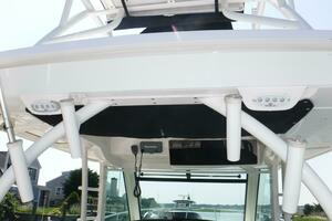 2014 Boston Whaler 370 Outrage thumbnail 23