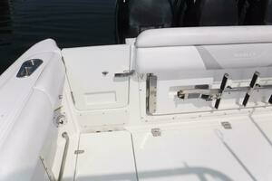2014 Boston Whaler 370 Outrage thumbnail 22