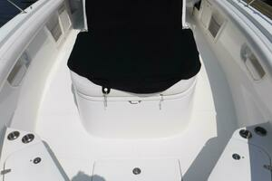 2014 Boston Whaler 370 Outrage thumbnail 27