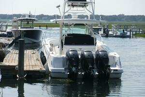 2014 Boston Whaler 370 Outrage thumbnail 14