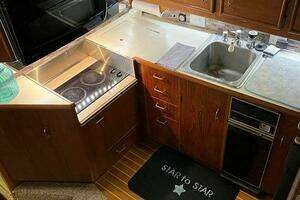 1989 Ocean Yachts 44 Super Sport Custom thumbnail 18