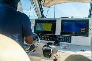 LOVE ME TENDER 2019 Everglades 355 Yacht For Sale in Daytona Beach 