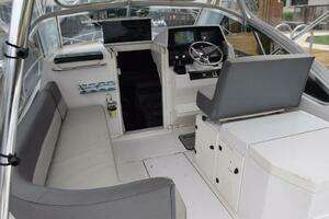 1995 Blackfin Combi 33 thumbnail 10